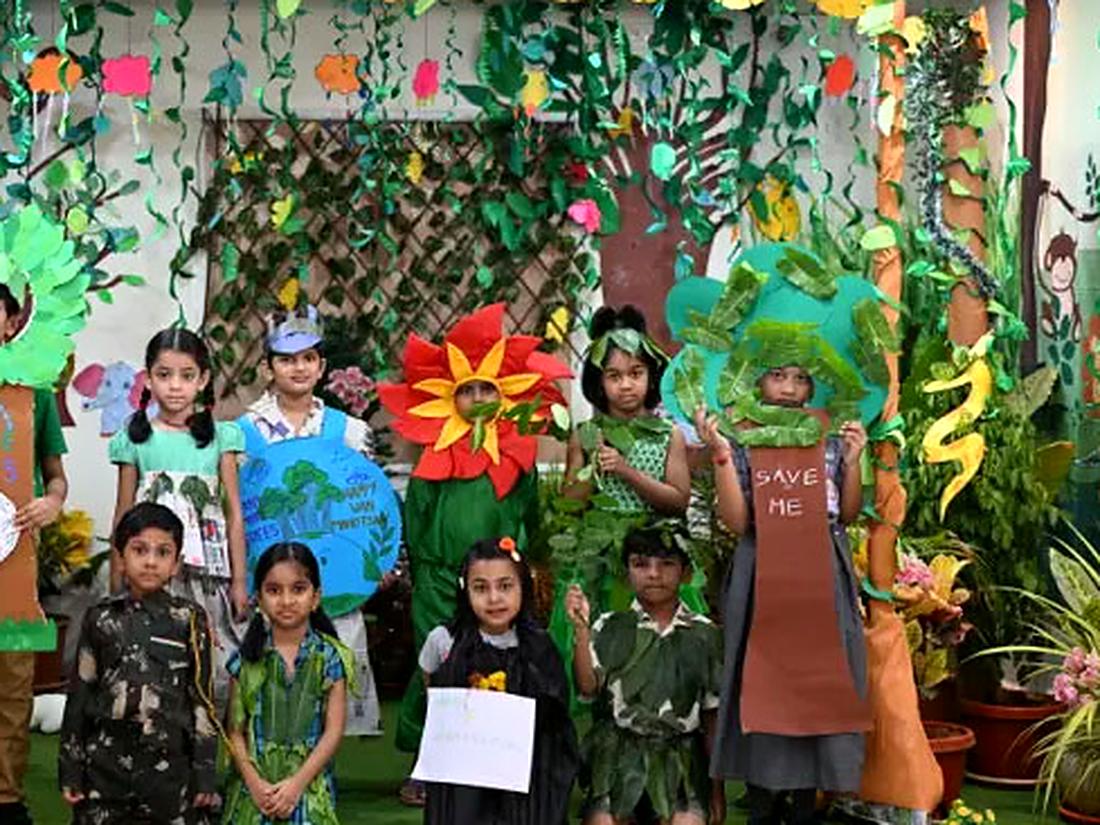 Hindi Diwas celebration at Arkaas Vignan School Hindi Diwas celebration at Arkaas Vignan School